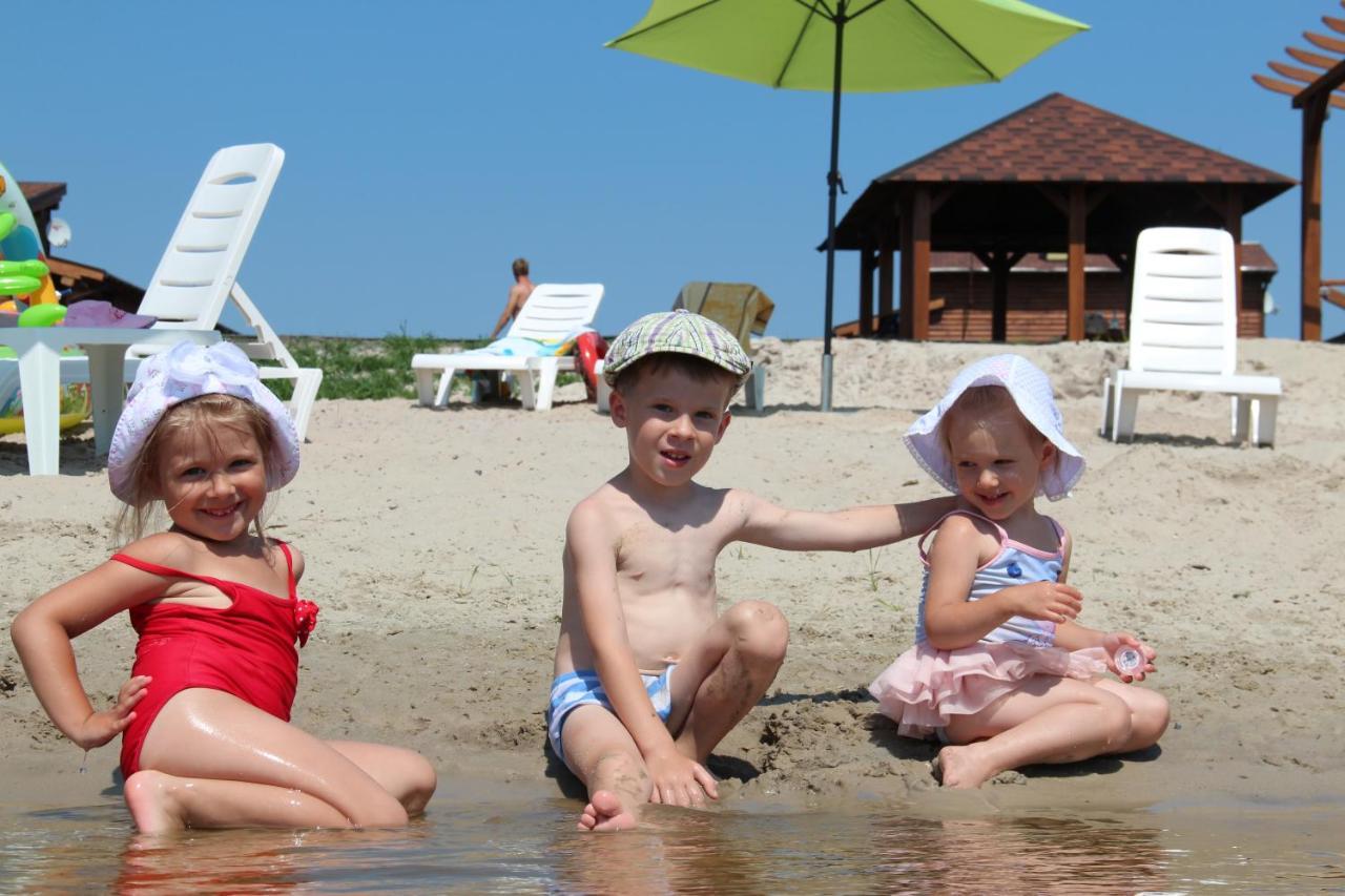 Eden Resort Yasnogorodka  Ngoại thất bức ảnh