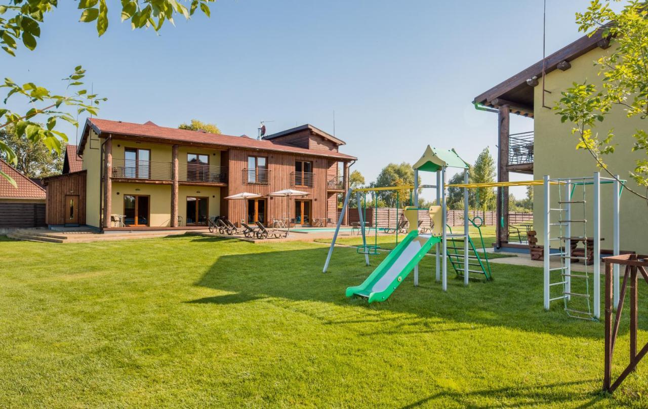 Eden Resort Yasnogorodka  Ngoại thất bức ảnh