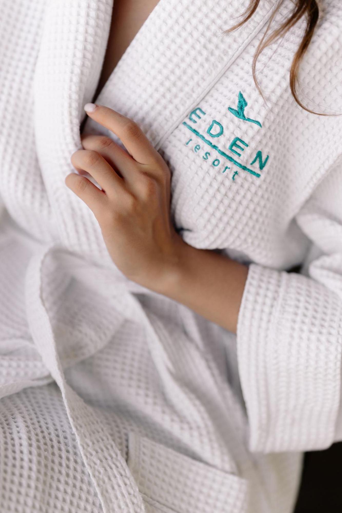 Eden Resort Yasnogorodka  Ngoại thất bức ảnh
